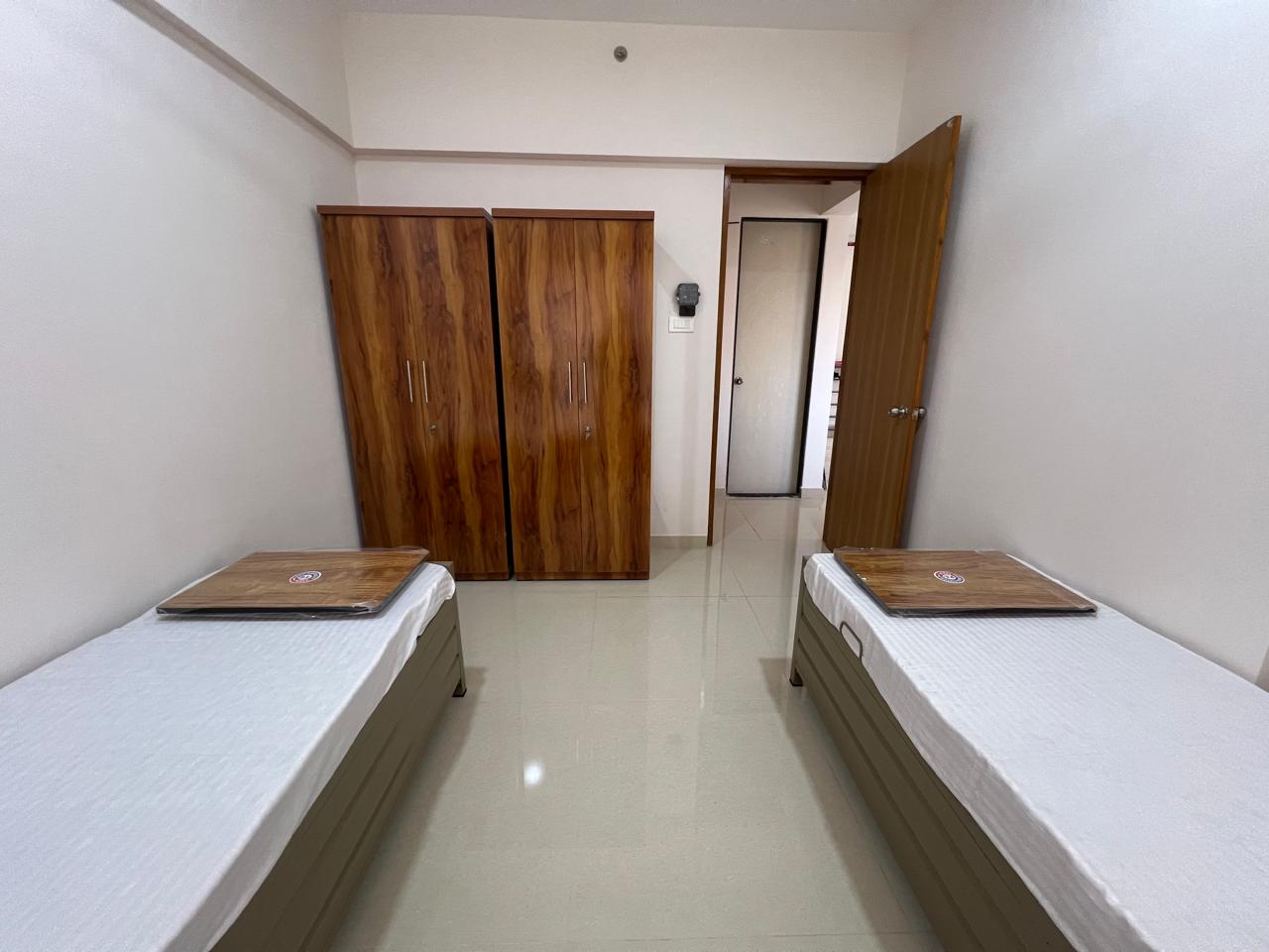 Four Sharing PG room in Malad East